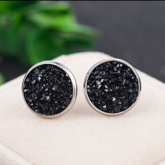 Jewelry - LAST ONE- NEW Black Stud Druzy Earrings